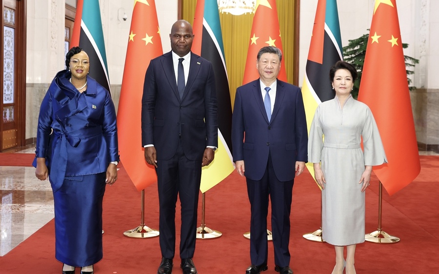 习近平同莫桑比克总统查波会谈